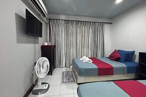Sunshiny-BB Hostel near Punnavithi BTS station