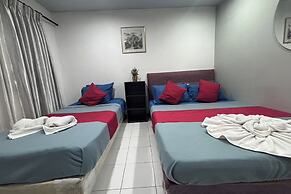Sunshiny-BB Hostel near Punnavithi BTS station
