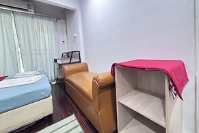Sunshiny-BB Hostel near Punnavithi BTS station