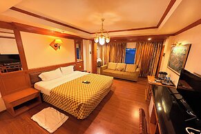 Taksila Hotel