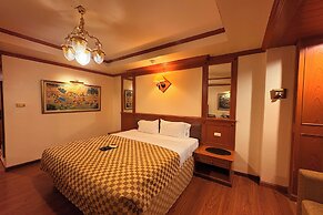 Taksila Hotel