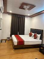 Lotus Hotel Inn