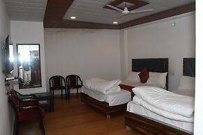Lotus Hotel Inn