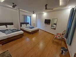 Lotus Hotel Inn