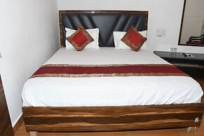 Lotus Hotel Inn