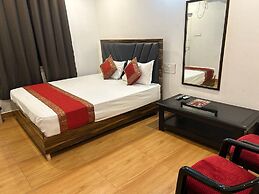 Lotus Hotel Inn