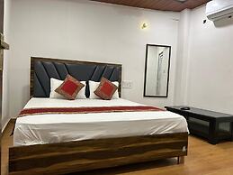 Lotus Hotel Inn