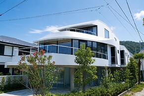 lili villa hayama