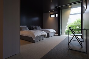 lili villa hayama