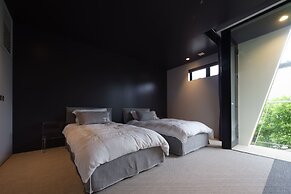 lili villa hayama