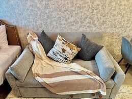 Cosmos Living Majestic Studio GCV2