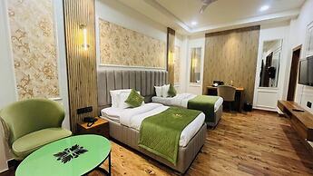 RED LEAF HOTELS