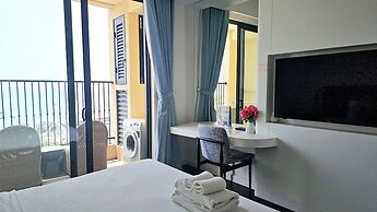 Aura Apartment