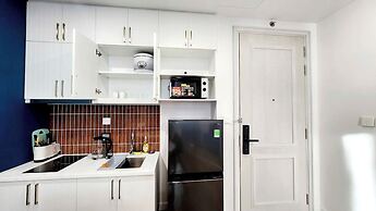 Aura Apartment