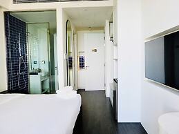 Aura Apartment