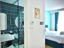 Aura Apartment