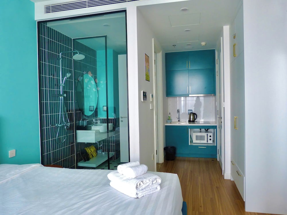 Aura Apartment