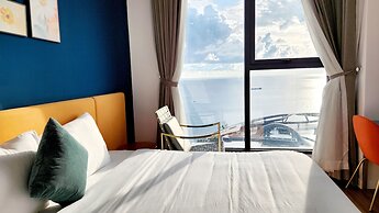 Aura Apartment