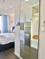 Aura Apartment