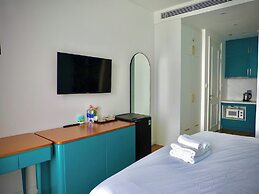 Aura Apartment