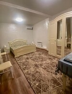 Golden Horse Hotel
