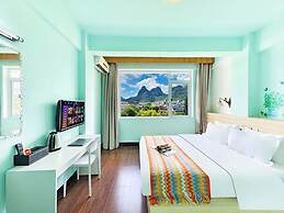 Yangshuo Singingriver climbers house