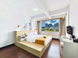 Yangshuo Singingriver climbers house