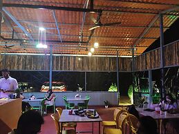 De Orchid Resort