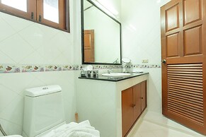 Thai-Style Villa with Charm V114