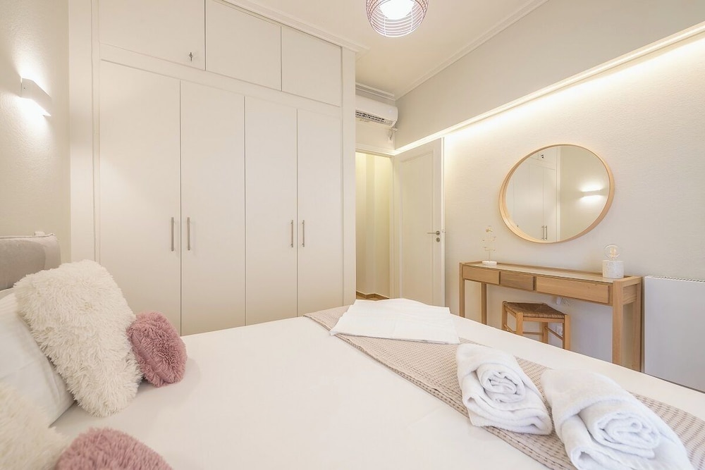 Megaron Suite by Cloudkeys