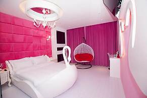 Love Home Theme Concept Hotel