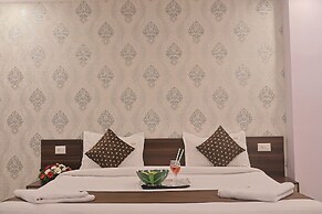 HOTEL GOLDEN TREE