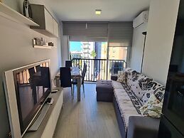 Benidorm Apartment With Pool Access