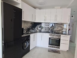 Benidorm Apartment With Pool Access