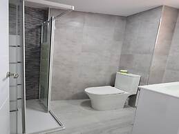Benidorm Apartment With Pool Access