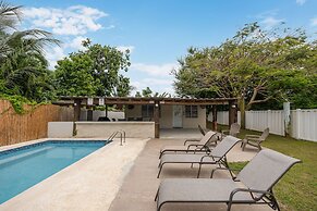 Pool Villa Pet-friendly Near Beach