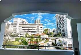 Breathtaking 3-Br Beachside Apt