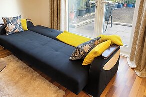 House - Sleeps 7 - Pet Friendly - Garden - Parking