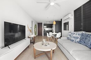 Private Balcony Welcomes Pets On-site Parking
