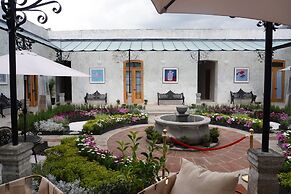 Por los Siglos Hotel