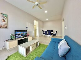 Afiniti Residences Medini by Stayrene