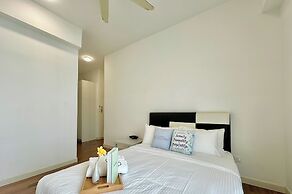 Afiniti Residences Medini by Stayrene