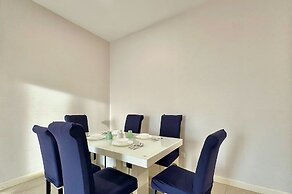 Afiniti Residences Medini by Stayrene