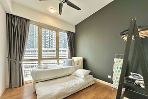 Afiniti Residences Medini by Stayrene