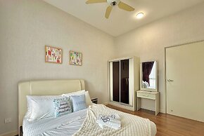 Afiniti Residences Medini by Stayrene