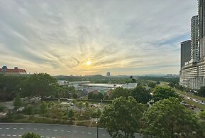 Afiniti Residences Medini by Stayrene