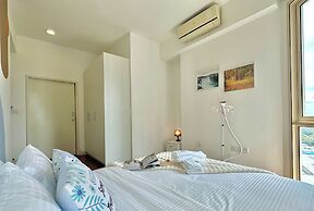 Afiniti Residences Medini by Stayrene
