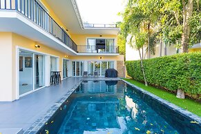 Oceanview 4BR Villa Jacuzzi Escape V180