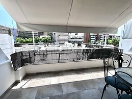 157 LIM - Stay Sunsea Studio