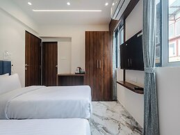 HOTEL GOLDEN DAWN